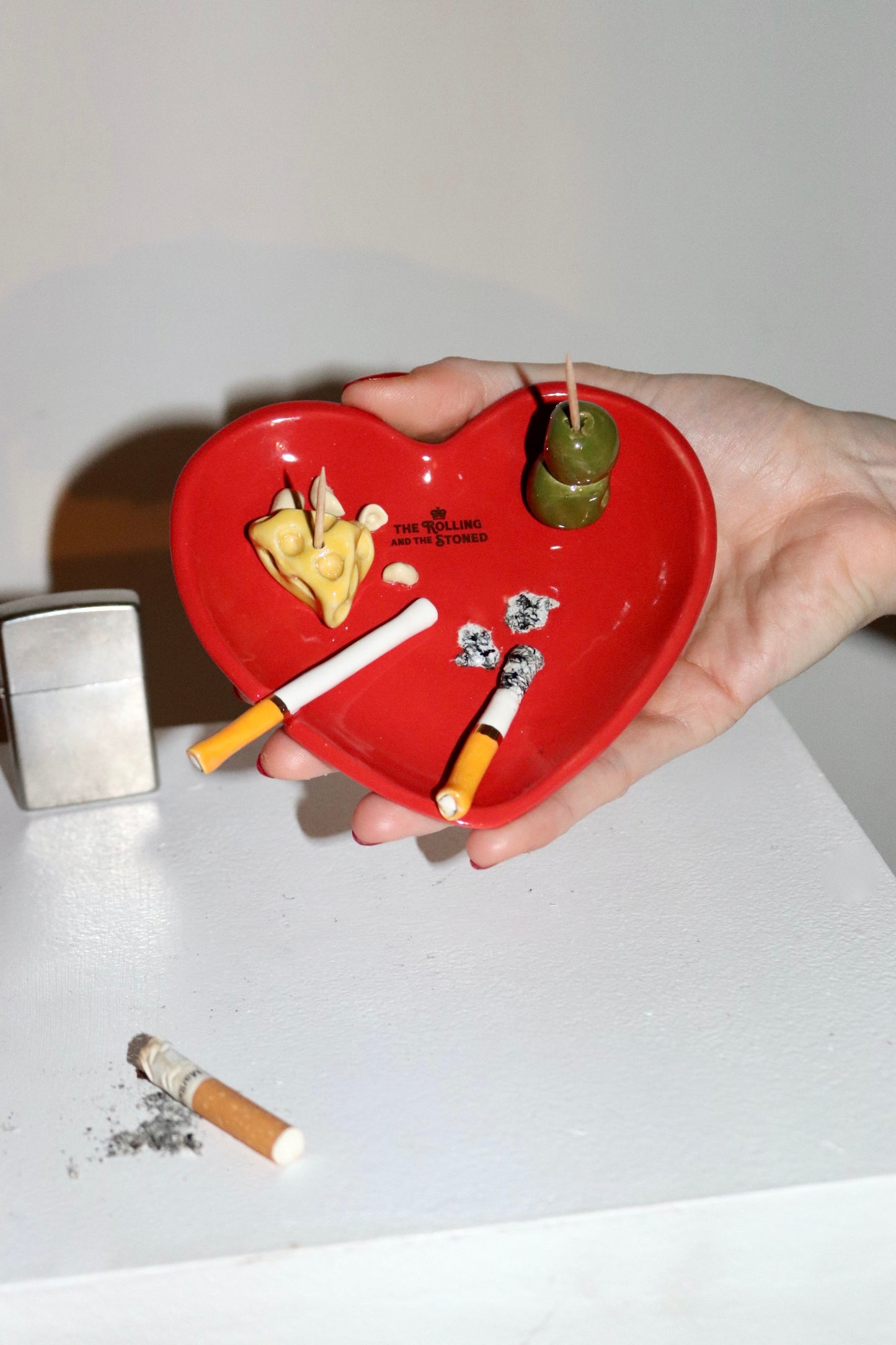 CHEESE & OLIVE HEART ASHTRAY