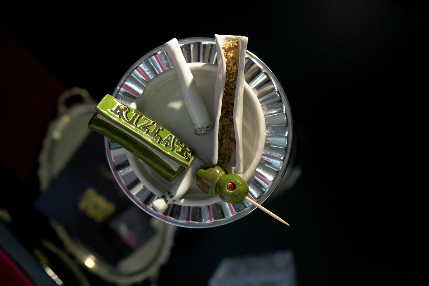 THE SMOKING OLIVE ASHTRAY