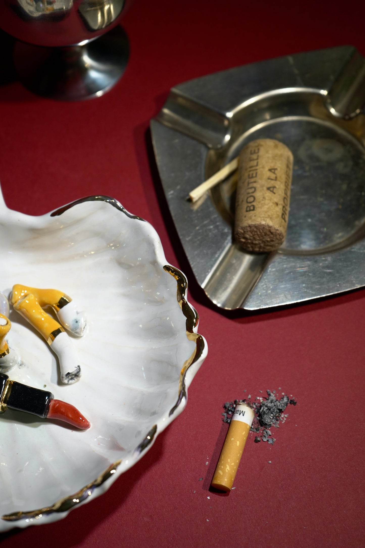 LIPSTICK CIGARETTE