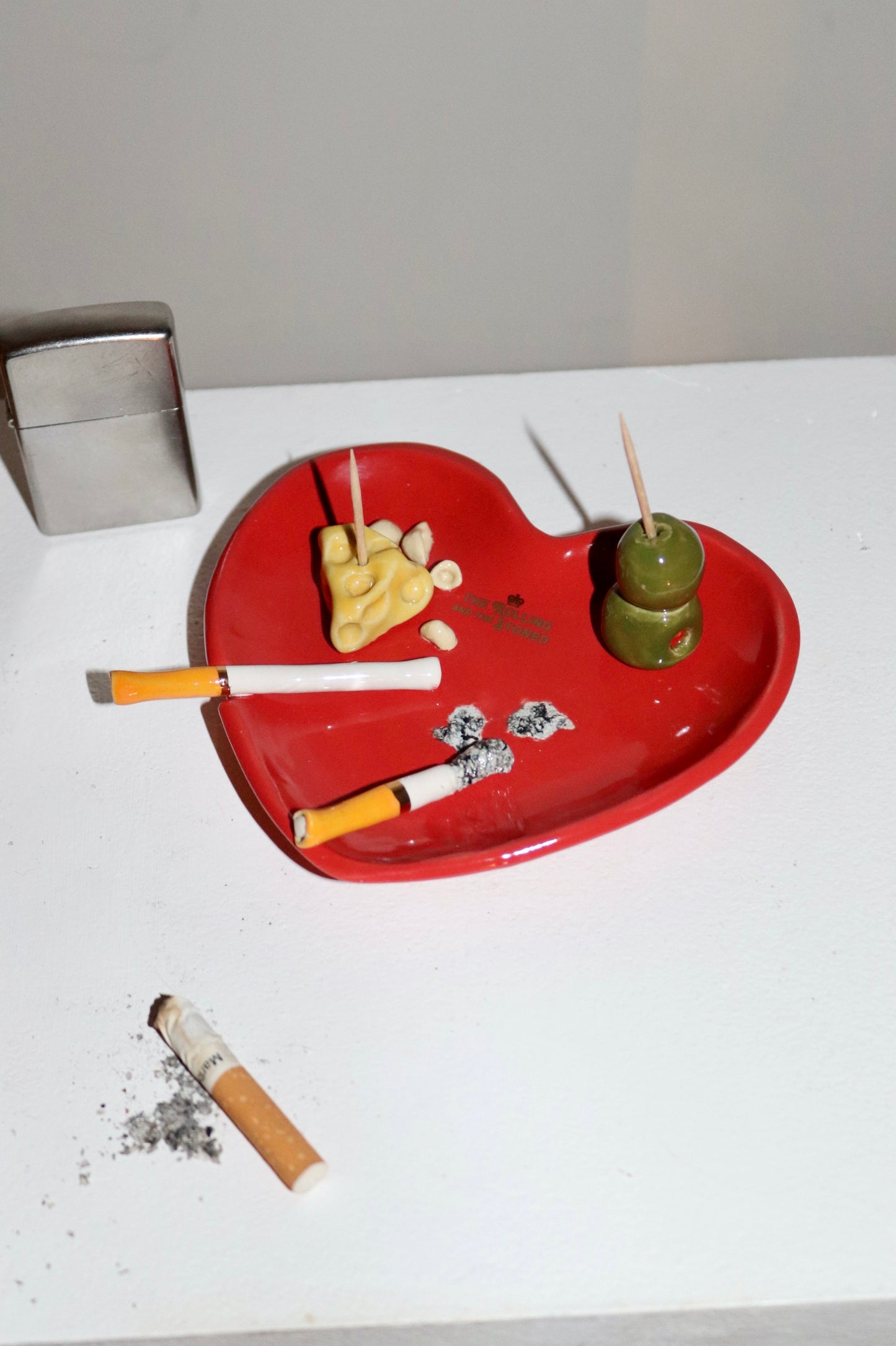 CHEESE & OLIVE HEART ASHTRAY