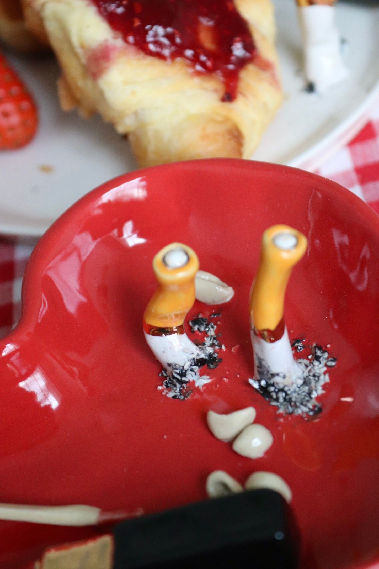 ROUNDED LIPSTICK HEART