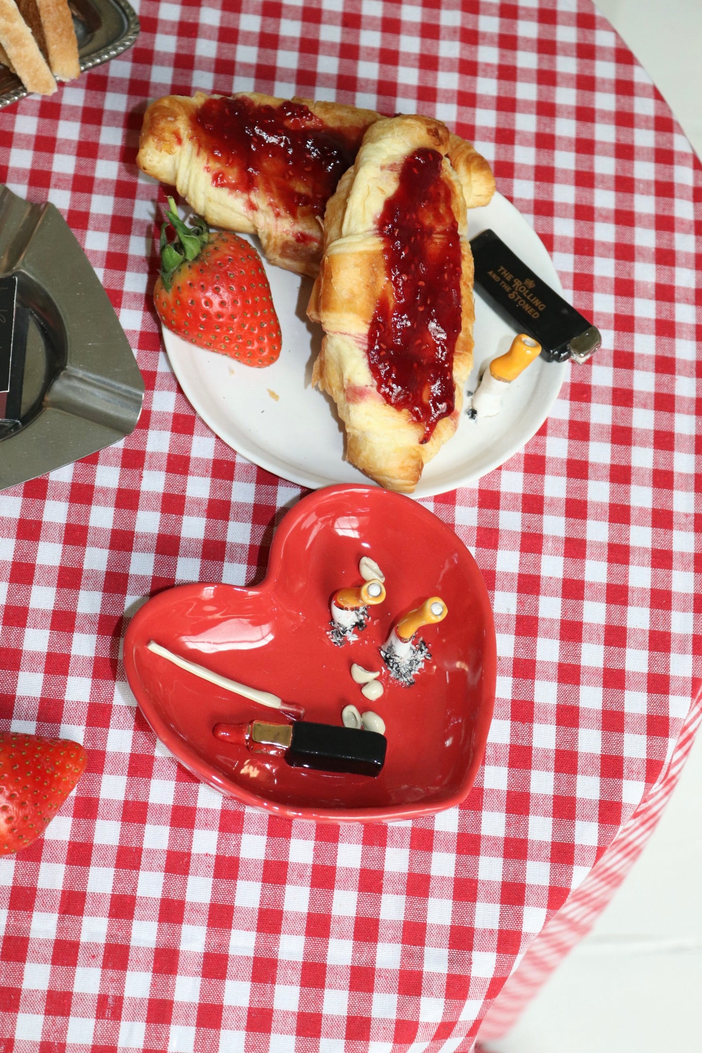 ROUNDED LIPSTICK HEART