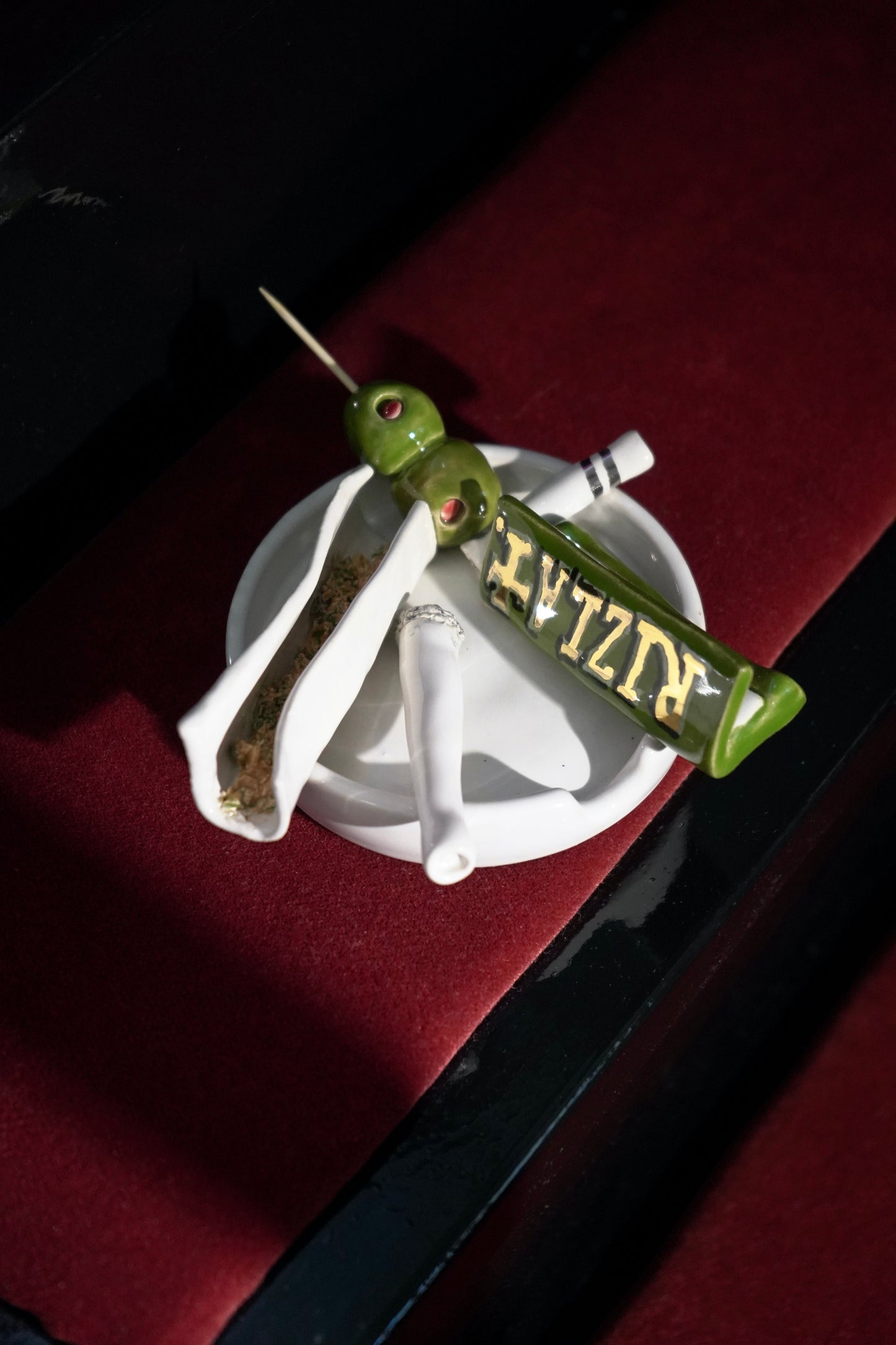 THE SMOKING OLIVE ASHTRAY