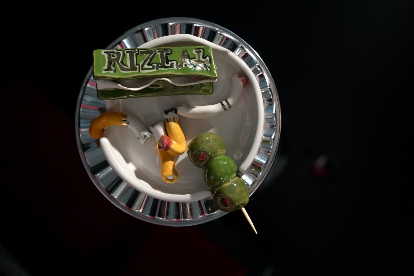 GOLDEN RIZLA ASHTRAY