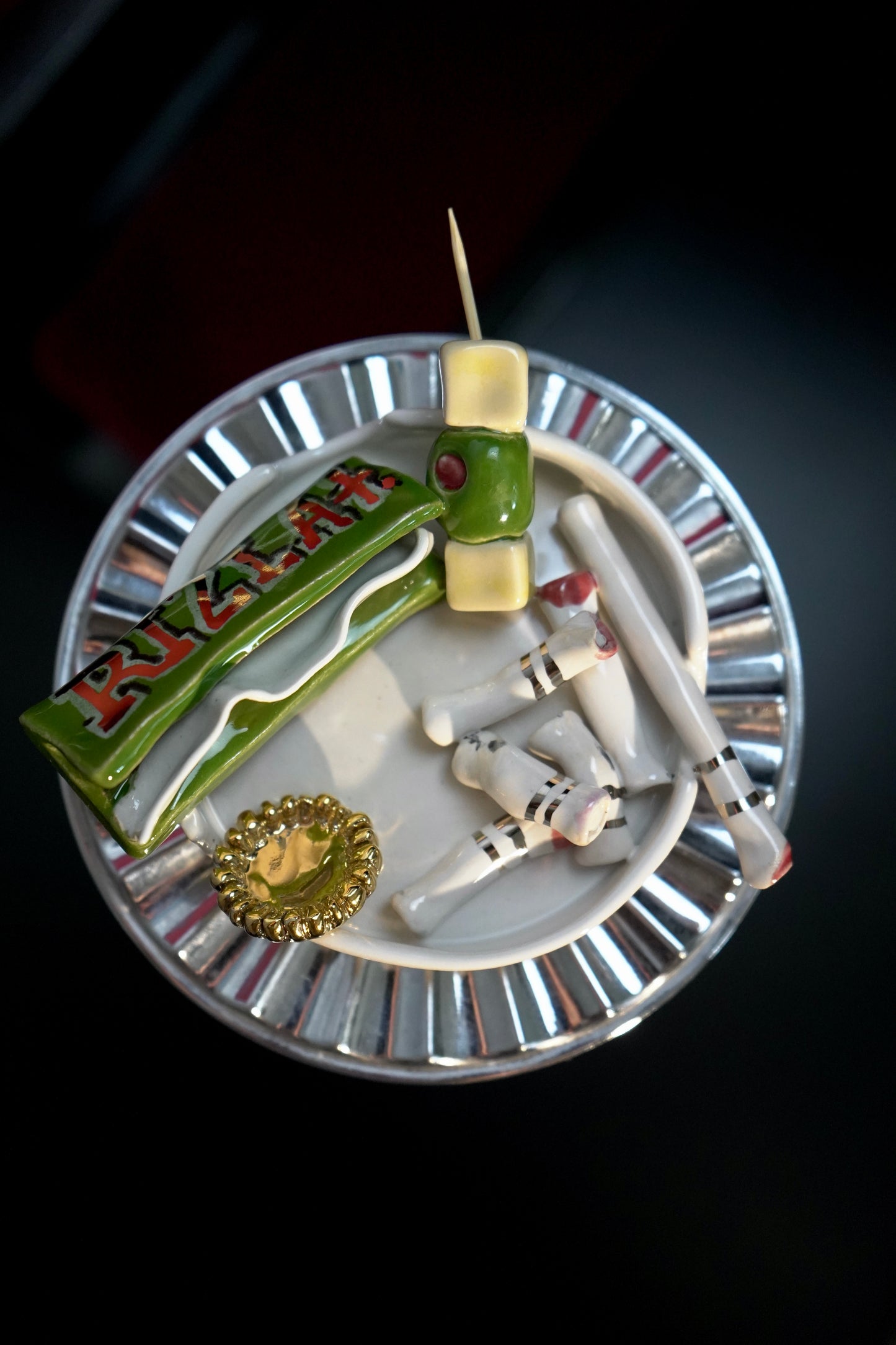 ROLL UP'S ASHTRAY