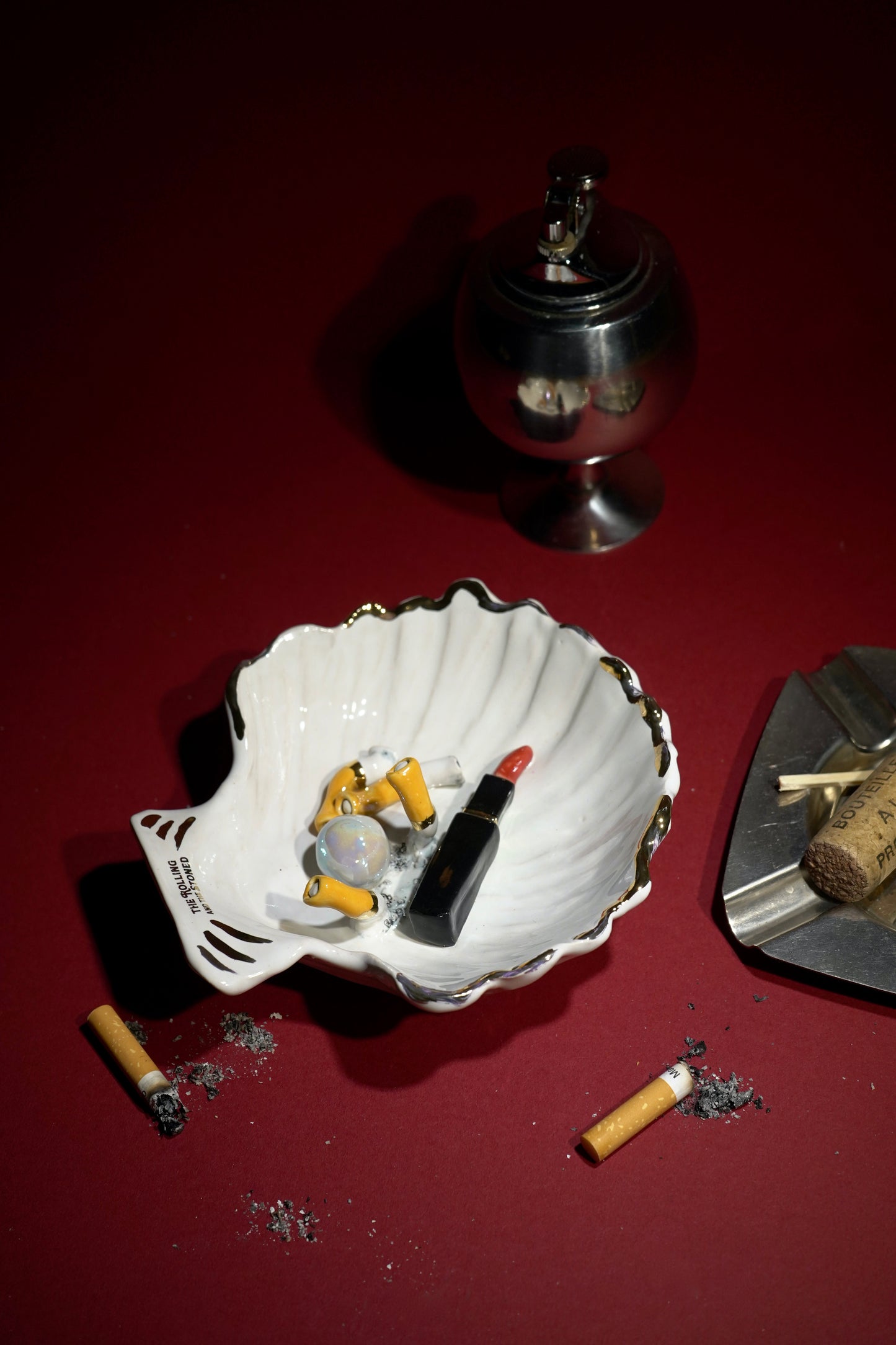 LIPSTICK CIGARETTE