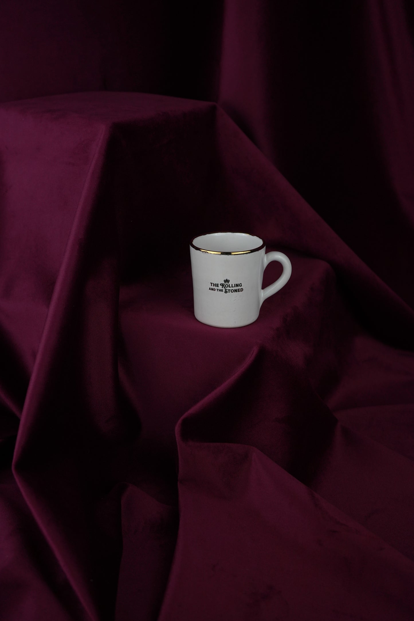 DOUBLE CIGARETTE ESPRESSO CUP & SAUCER