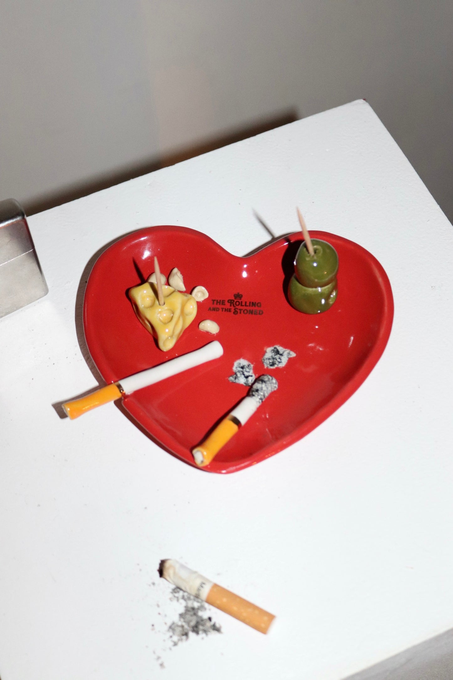 CHEESE & OLIVE HEART ASHTRAY