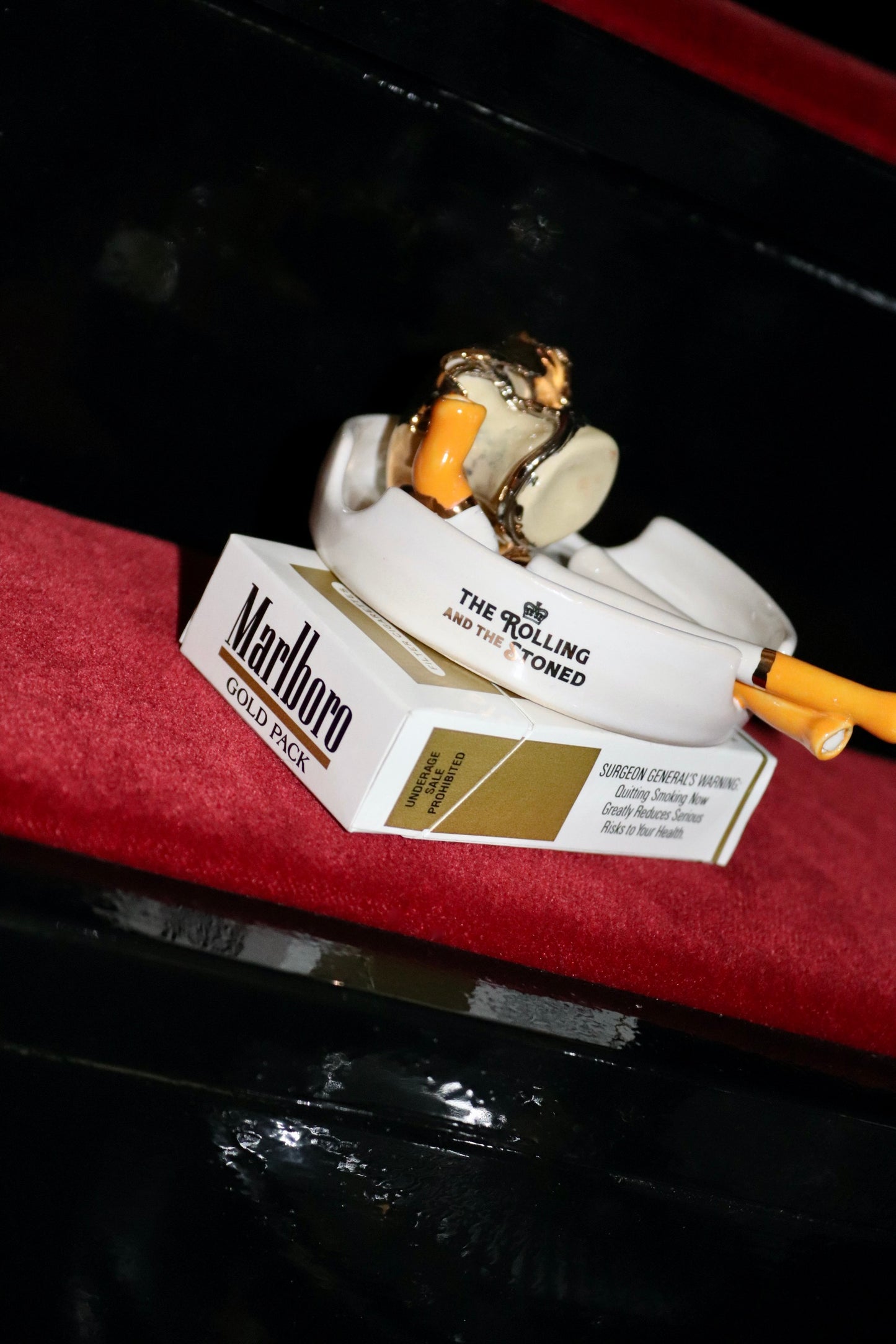 CHAMPAGNE & LOVERS CIGGY'S ASHTRAY