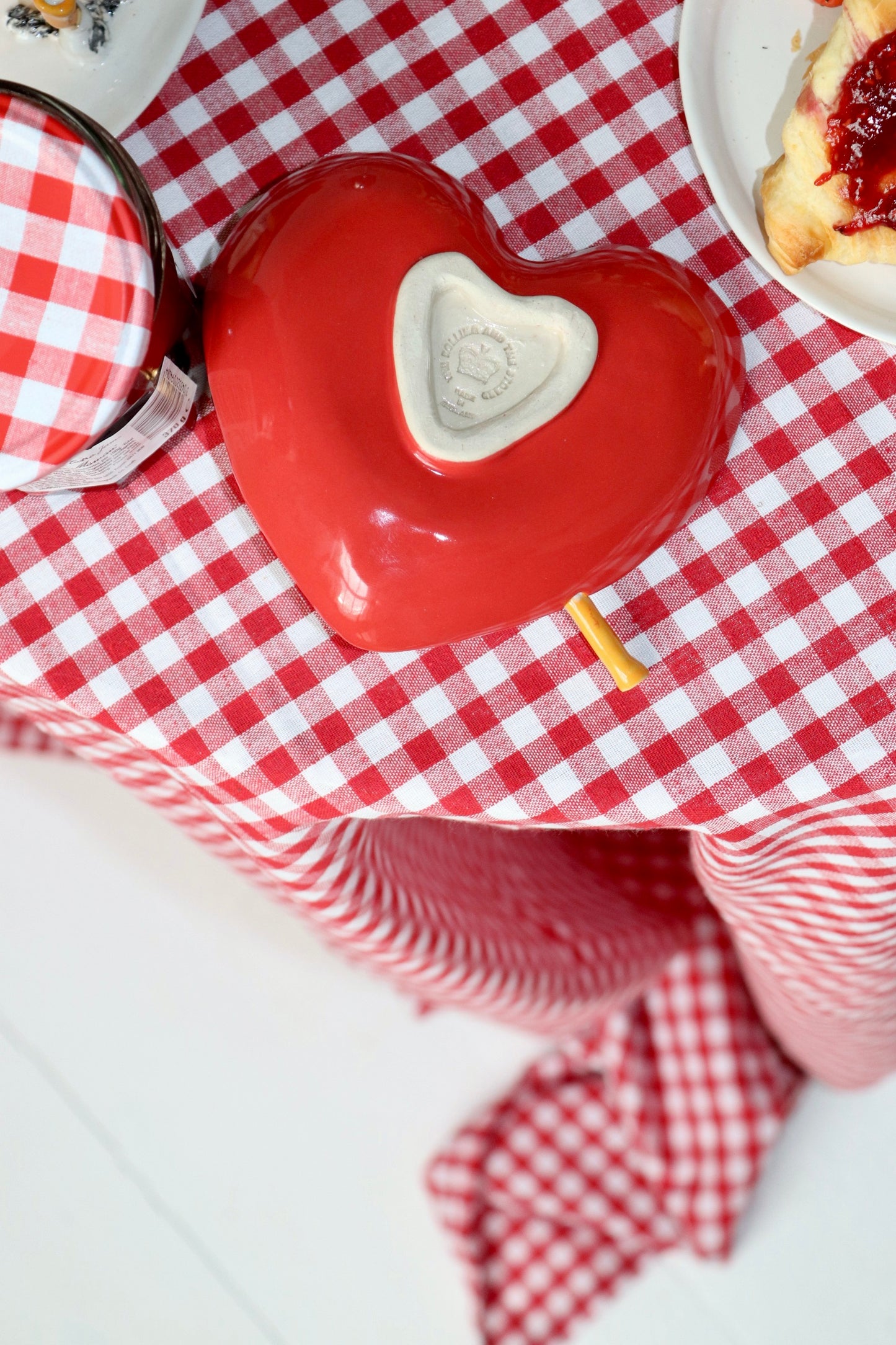 ROUNDED CHAMPAGNE HEART