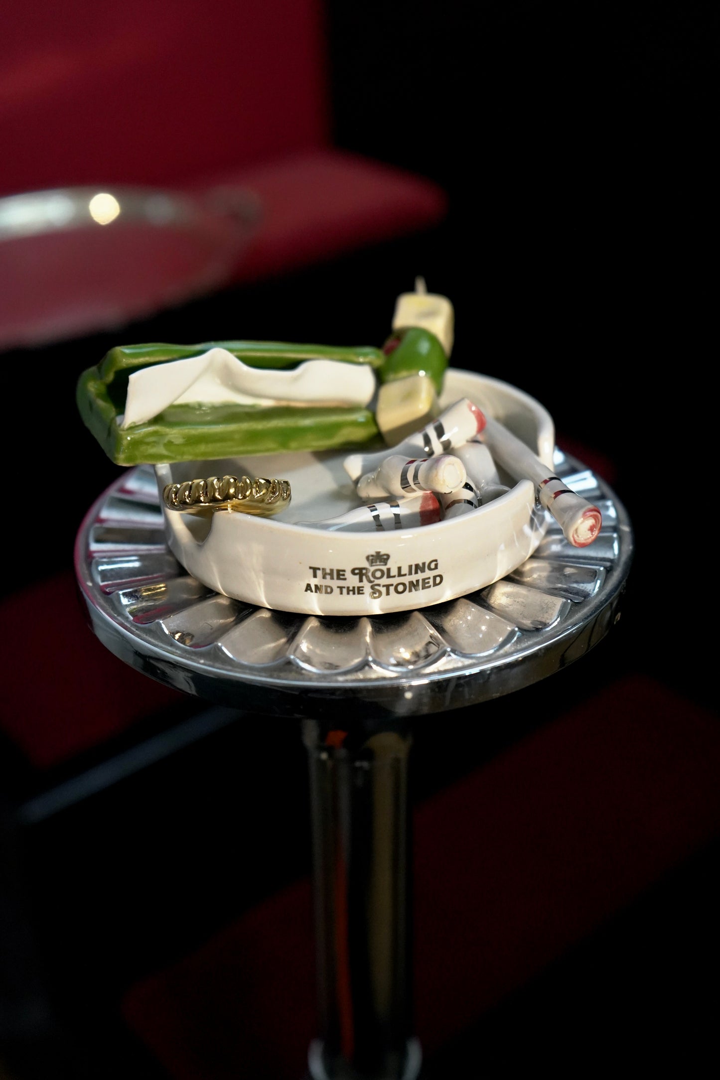 ROLL UP'S ASHTRAY