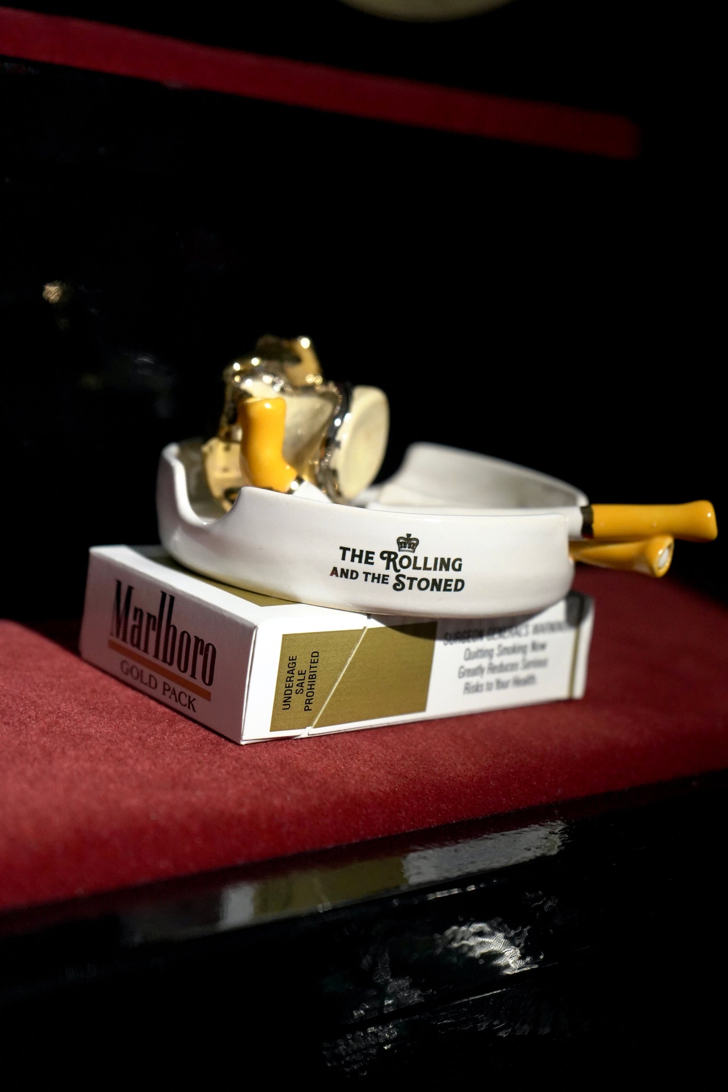 CHAMPAGNE & LOVERS CIGGY'S ASHTRAY