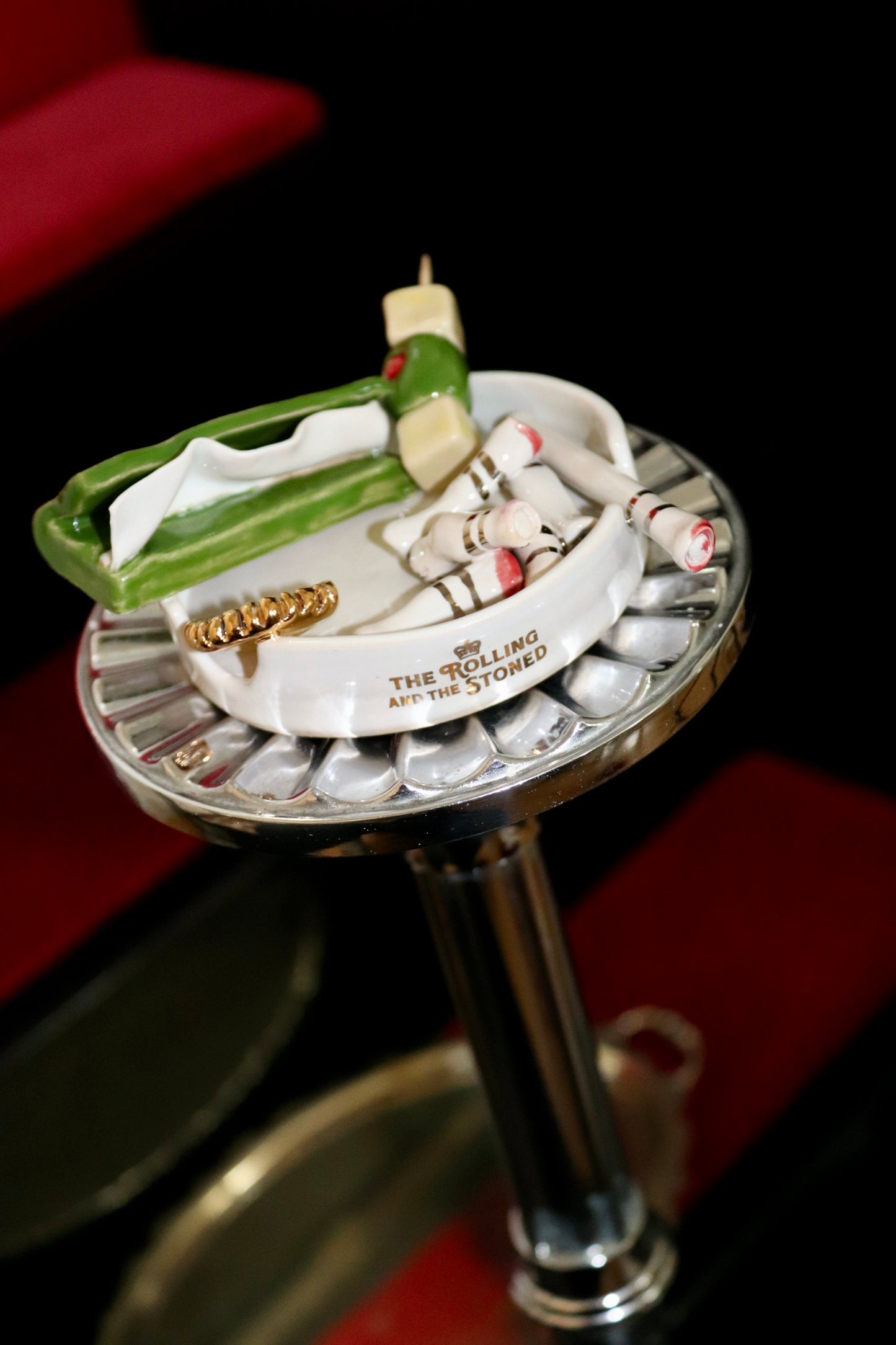 ROLL UP'S ASHTRAY