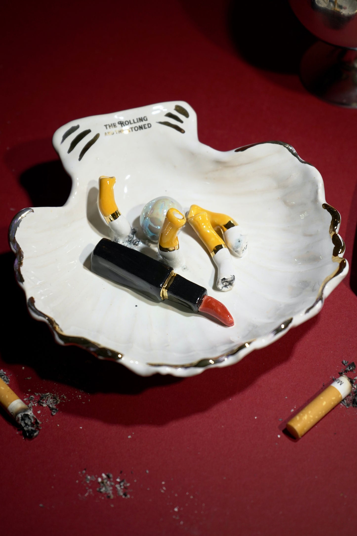 LIPSTICK CIGARETTE