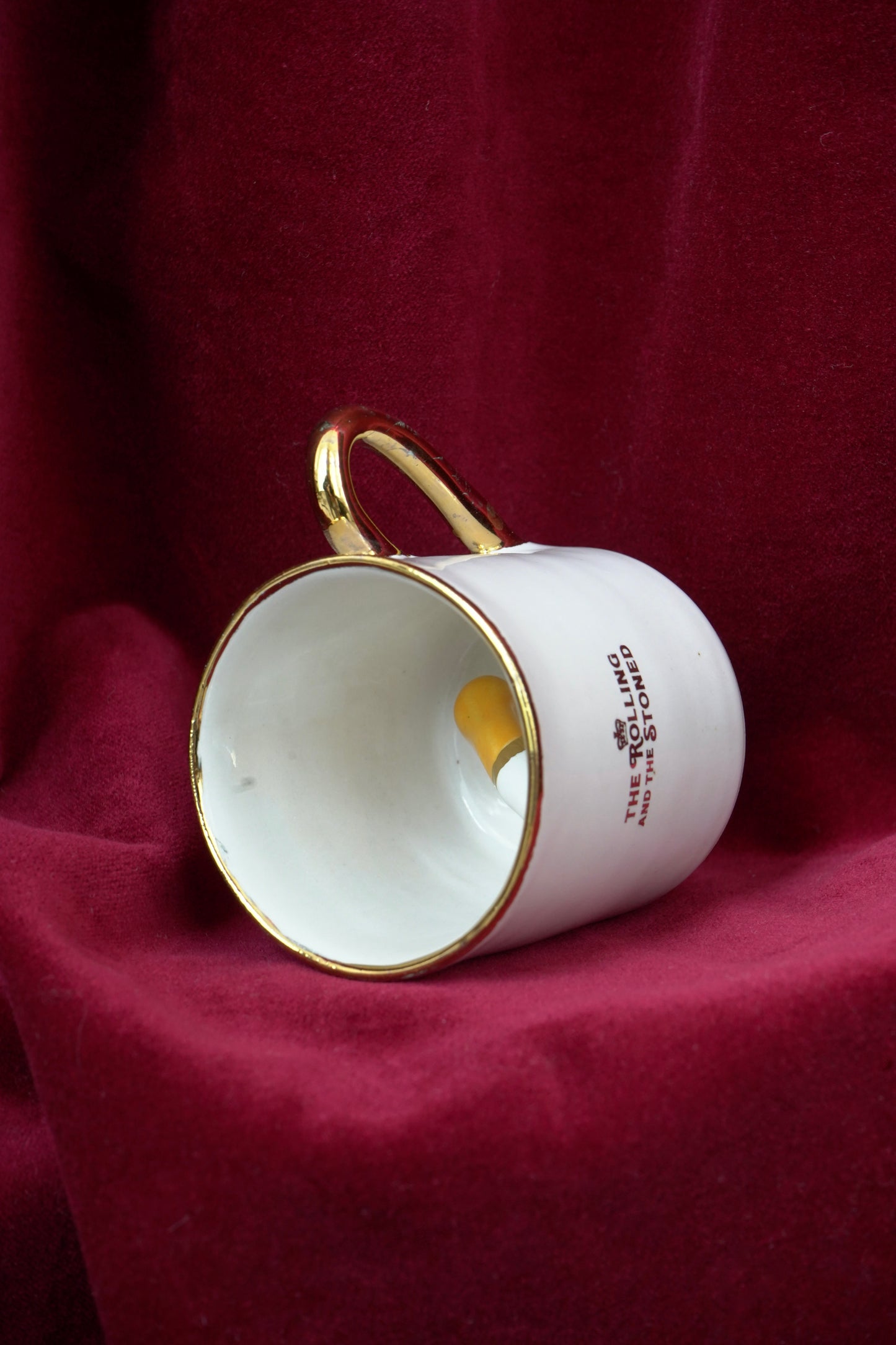 GOLDEN CIGARETTE ESPRESSO CUP & SAUCER