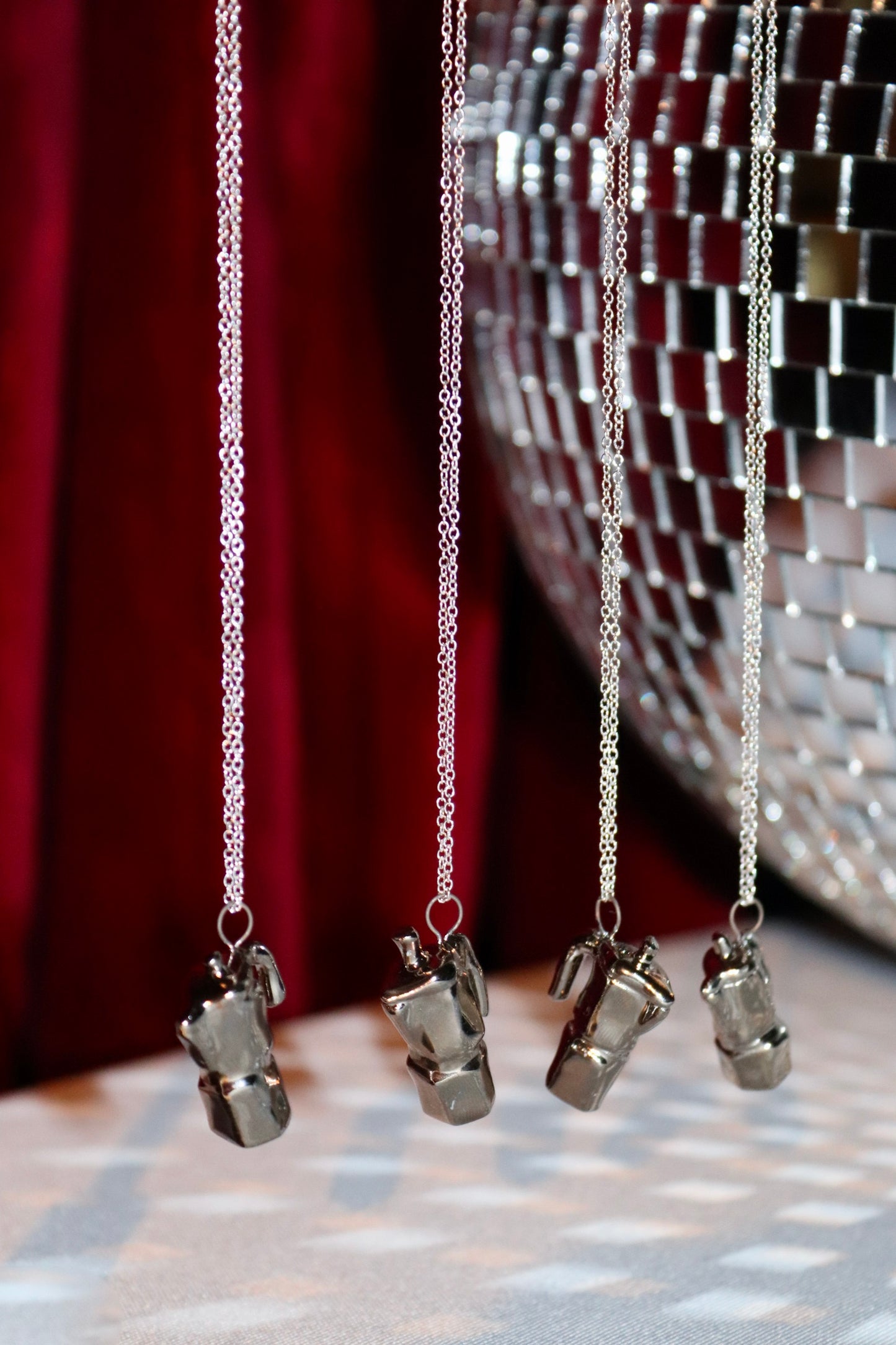 PLATINUM CAFETIÈRE NECKLACE