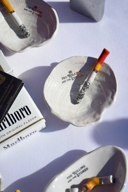 RED LIPS CIGARETTE MINI SHELL