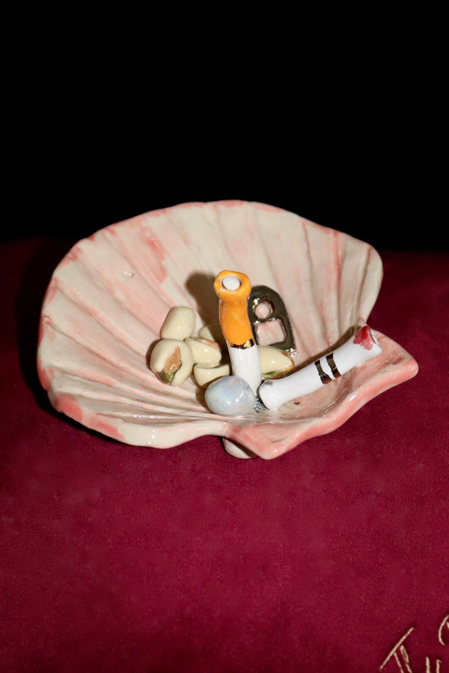 CIGS & BEER SHELL ASHTRAY