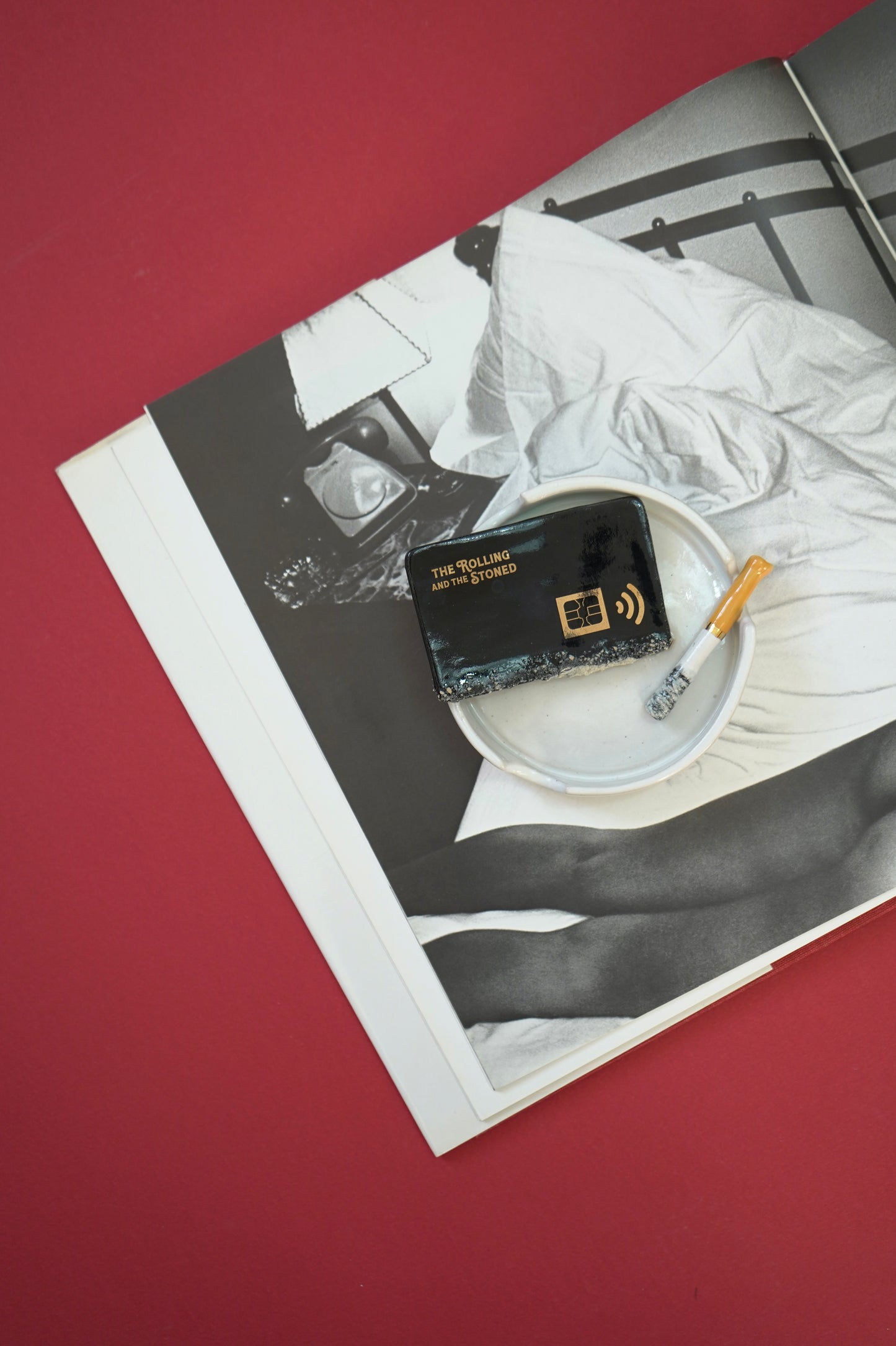 LET IT SNOW SMOULDERING CIG CARD